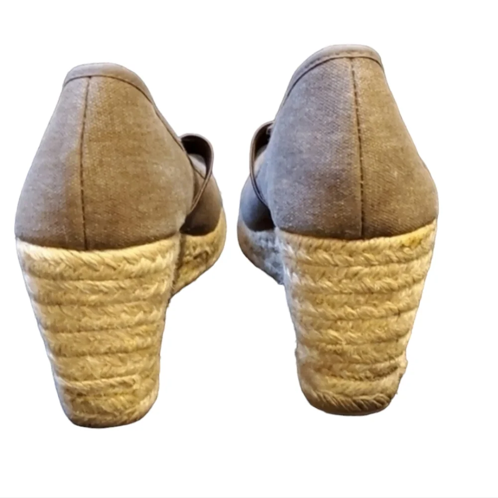 Montego Bay Club Women's Brown Canvas Slip On Wedge Espadrilles Shoes 7.5‎